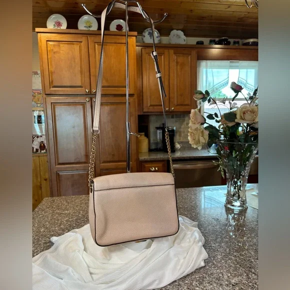 Michael Michael Kors Leather Crossbody color pinkish beige. 9”W x 7”H x 2 1/2”D - Picture 5 of 14
